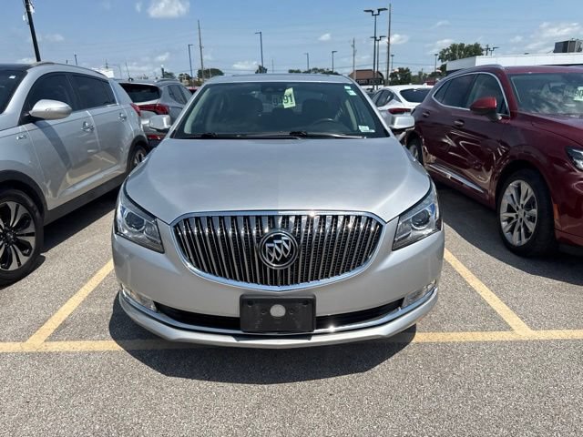 Used 2016 Buick LaCrosse Leather w/ Experience Buick Package FWD image 3