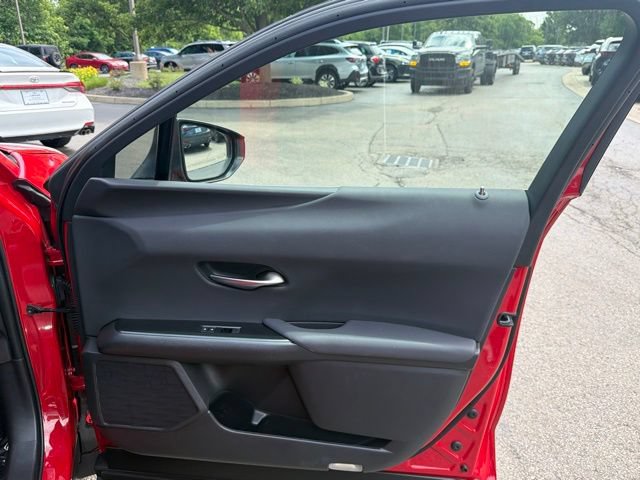 Used 2025 Lexus UX 300h FWD w/ Accessory Package (Z2) image 31