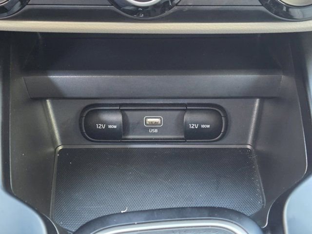 Certified 2025 Kia Soul LX image 19