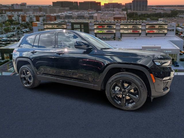 New 2025 Jeep Grand Cherokee Limited w/ Black Appearance Package image 1