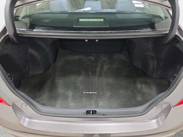 Used 2015 Toyota Camry LE FWD image 34