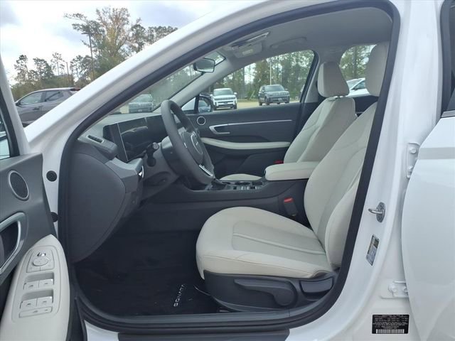 New 2026 Hyundai Sonata SE FWD image 13