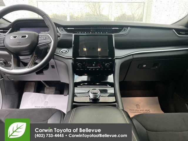 Used 2023 Jeep Grand Cherokee Altitude AWD/4WD image 21