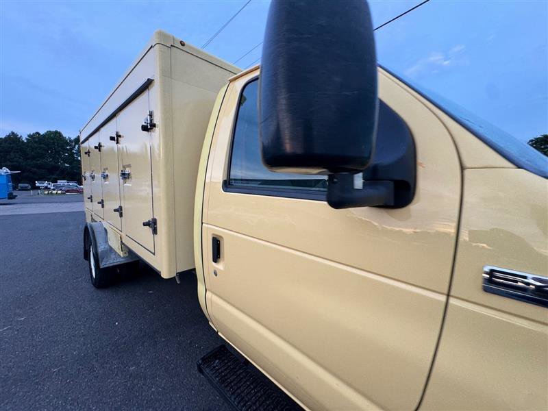 Used 2019 Ford E-450 and Econoline 450 Super Duty w/ Power Windows & Locks Group image 23