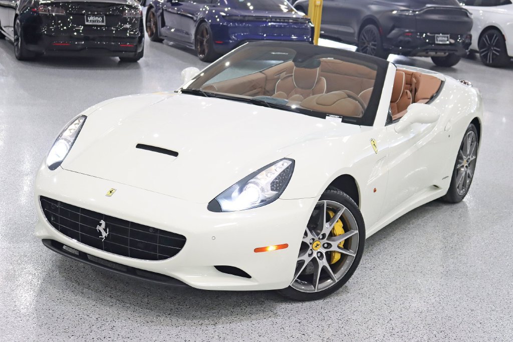 Used 2011 Ferrari California RWD image 7