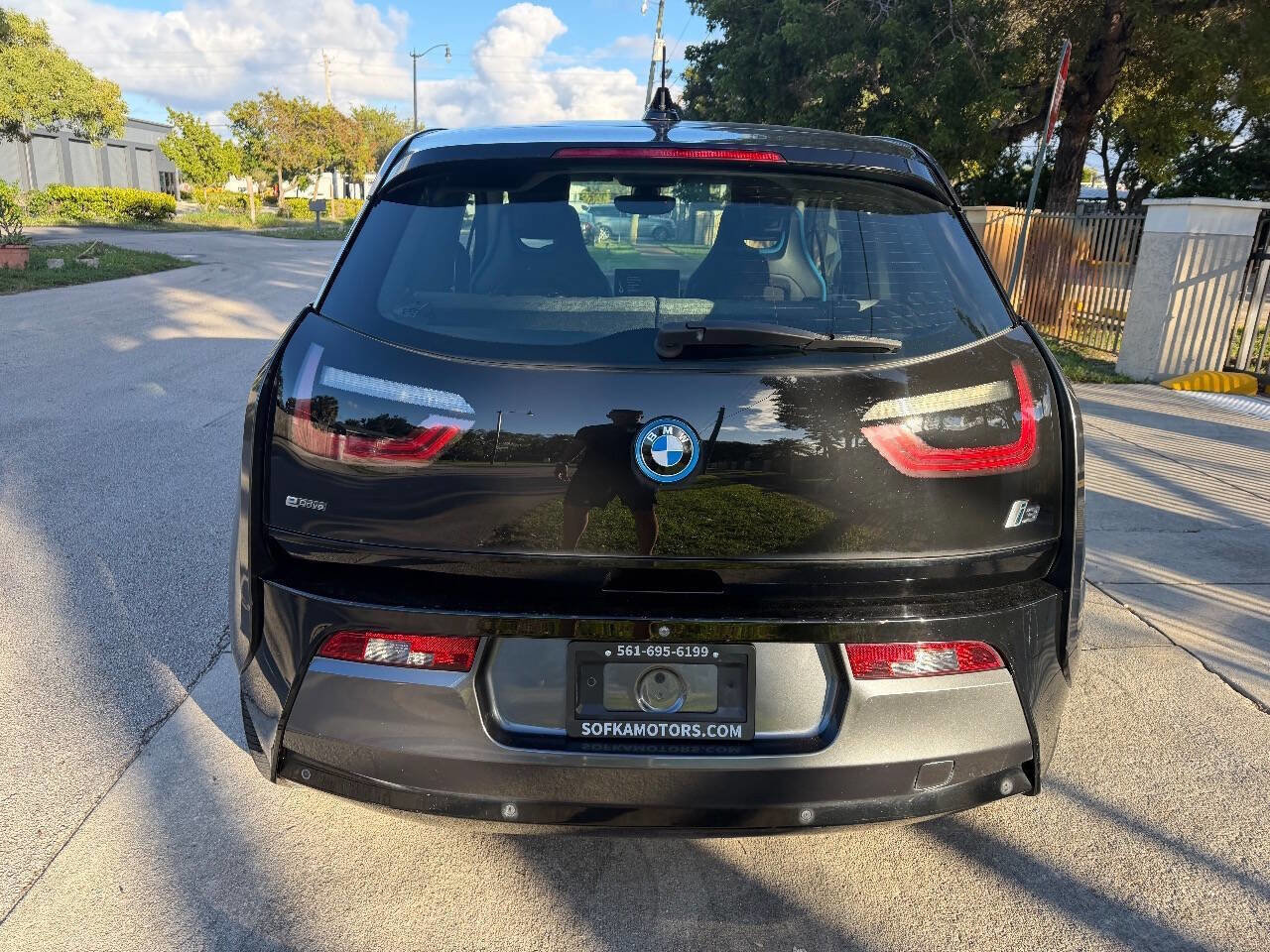 Used 2017 BMW i3 w/ Range Extender image 11