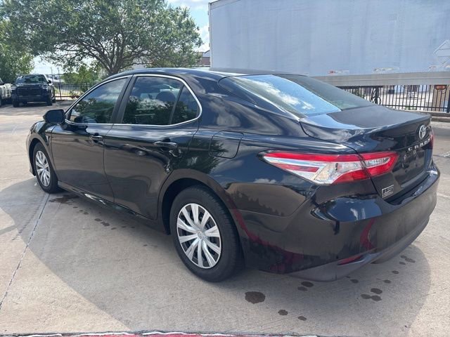 Used 2018 Toyota Camry FWD image 7