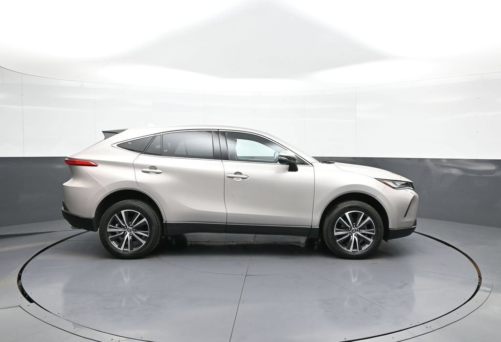 Certified 2024 Toyota Venza LE AWD/4WD image 5