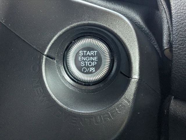 Certified 2023 Jeep Renegade Latitude AWD/4WD image 31