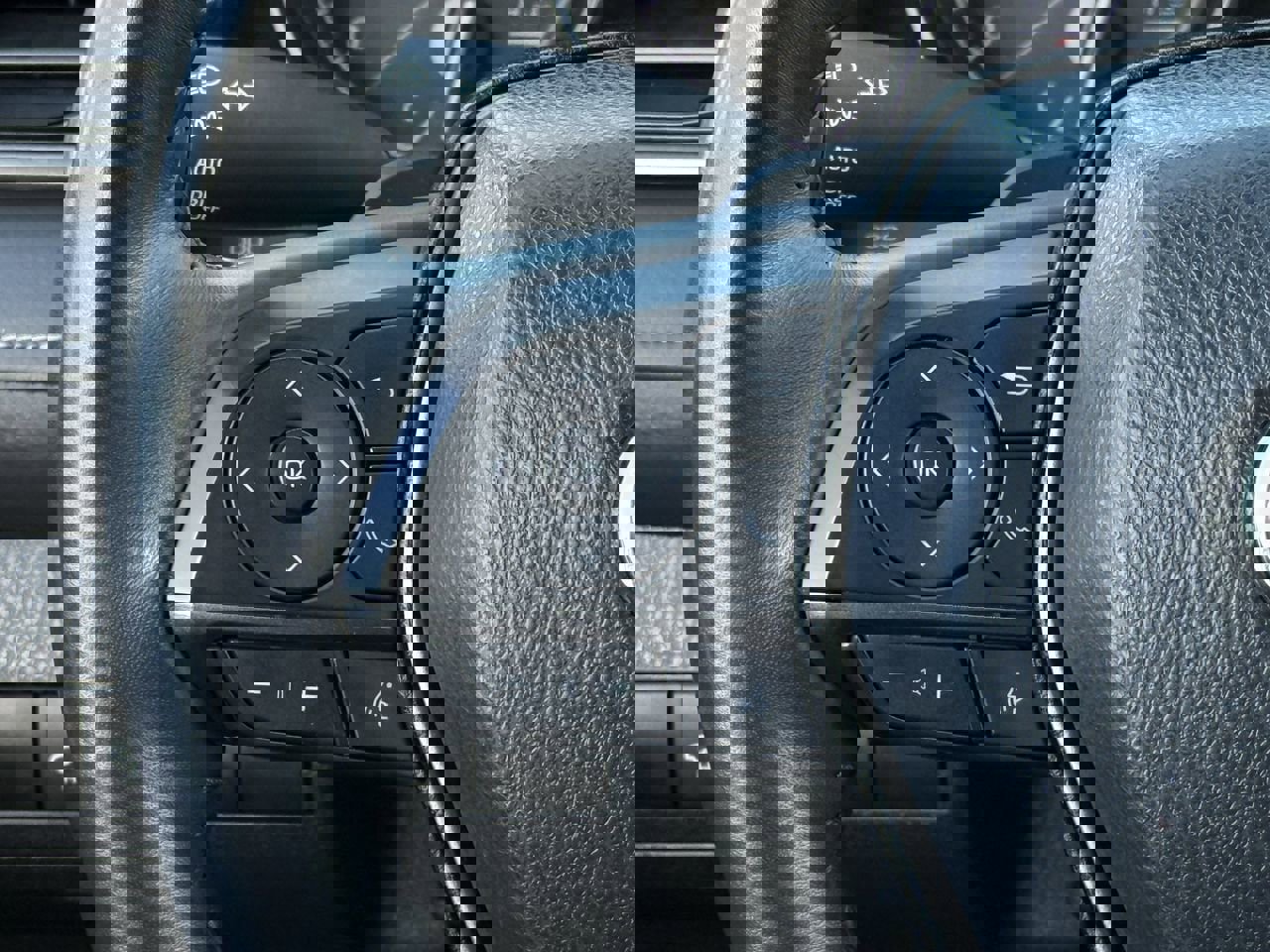 Used 2024 Toyota Camry SE image 13