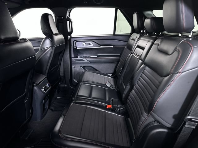 Used 2025 Ford Explorer ST-Line w/ ST-Line Street Pack AWD/4WD image 26