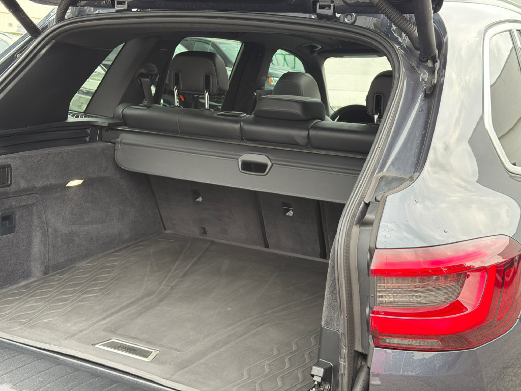 Used 2022 BMW X5 xDrive40i w/ Premium Package AWD/4WD image 8