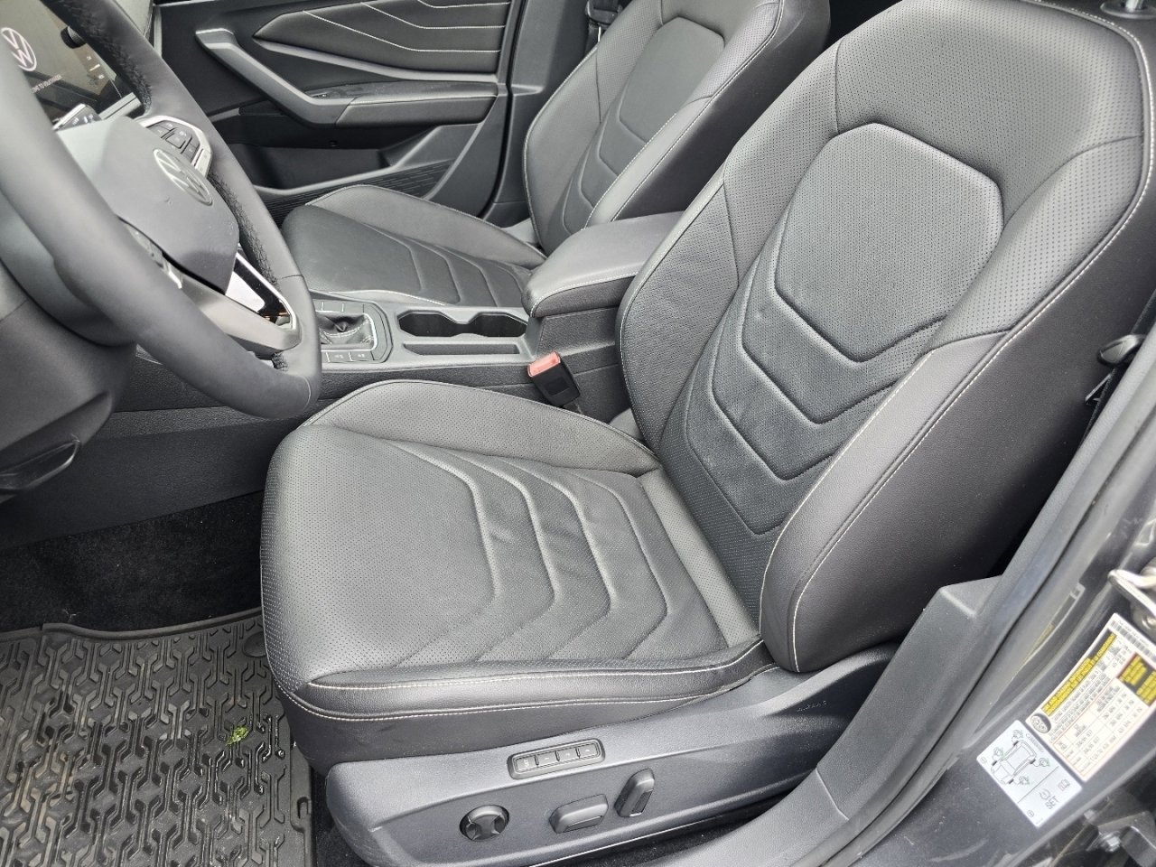 Used 2022 Volkswagen Jetta SEL FWD image 24