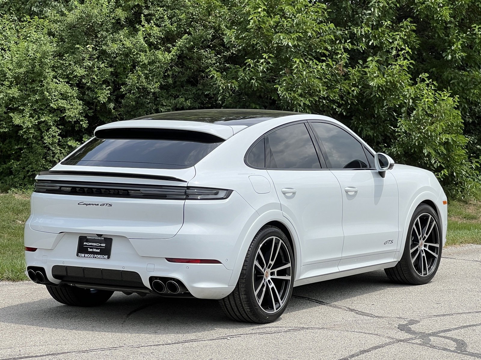 Certified 2025 Porsche Cayenne GTS image 6