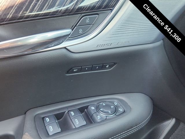 Used 2025 Cadillac XT6 Premium Luxury image 37