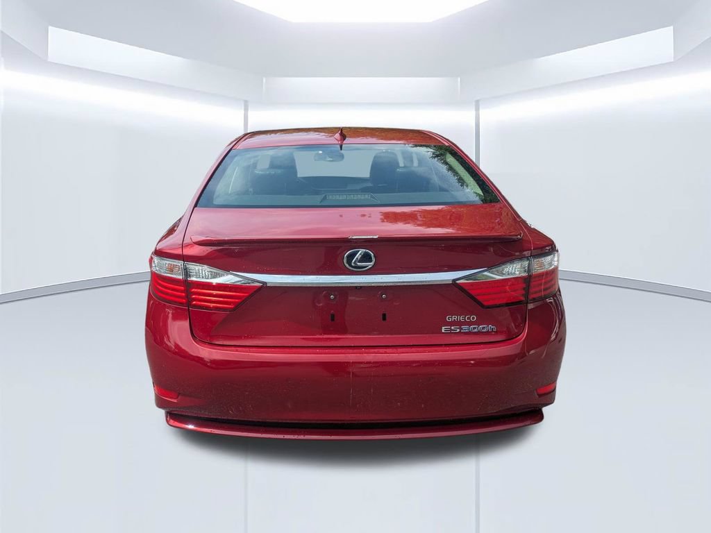 Used 2015 Lexus ES 300h w/ Navigation System Package FWD image 4
