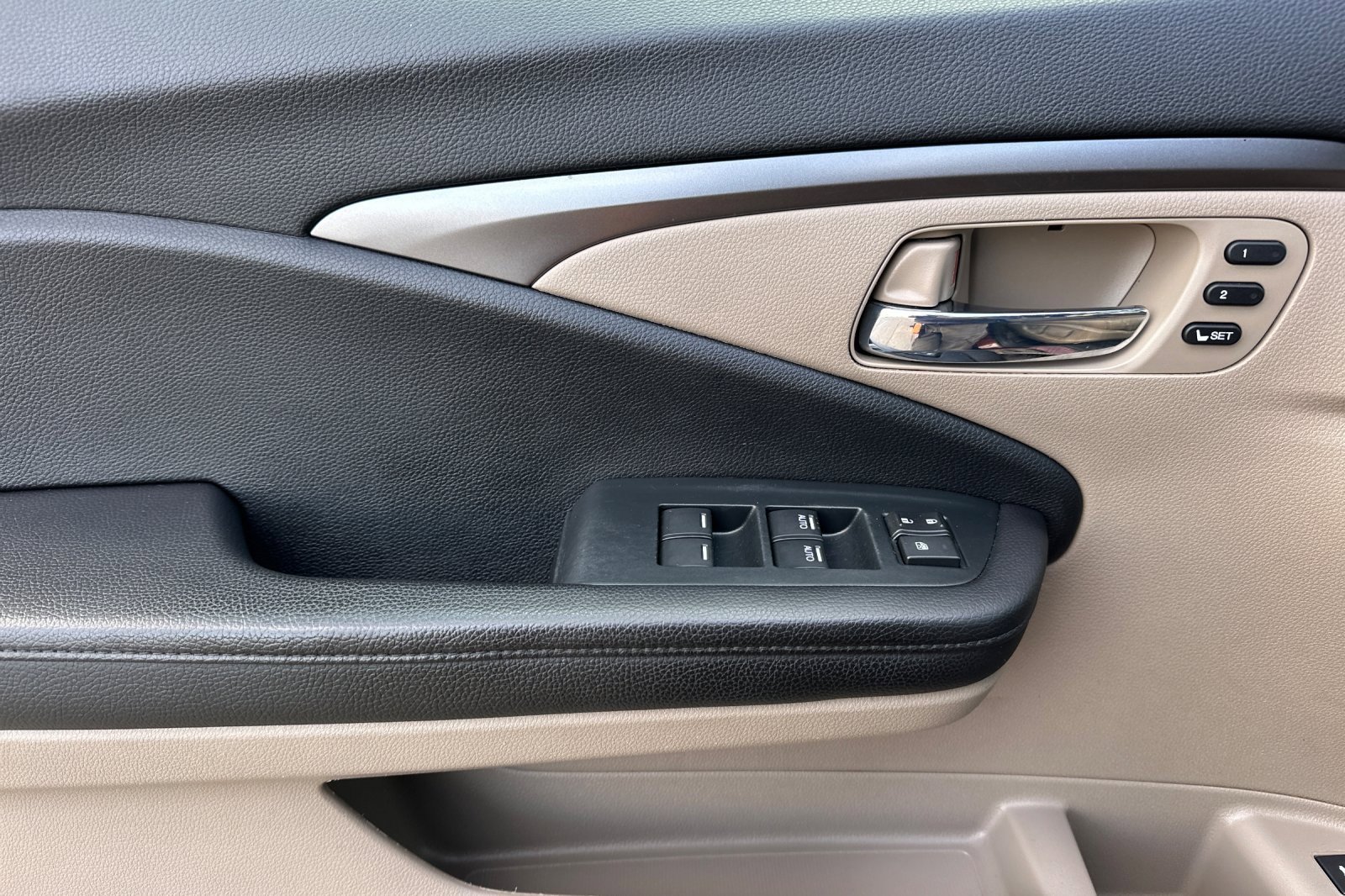 Used 2022 Honda Pilot Special Edition image 14