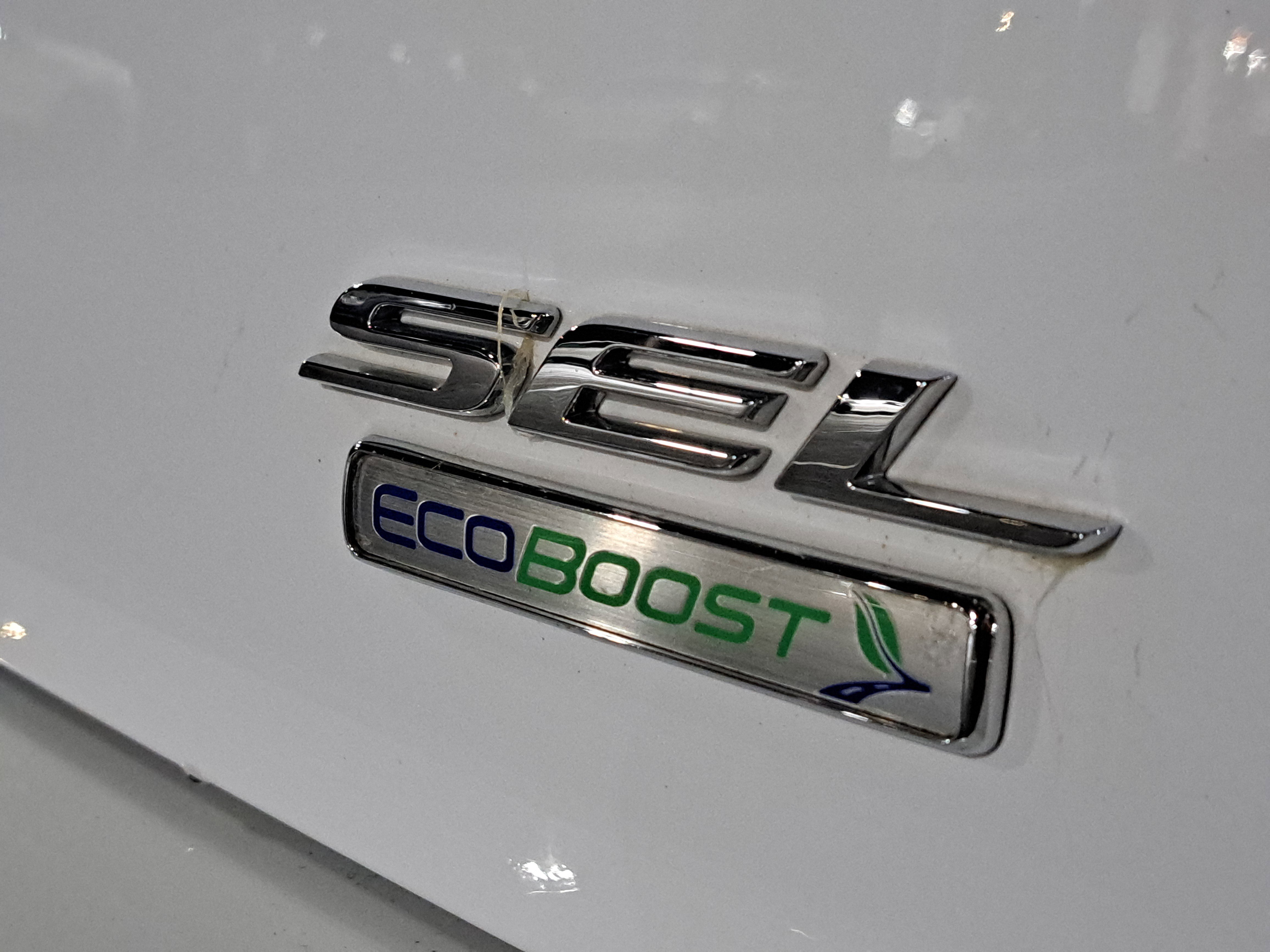 Used 2016 Ford Edge SEL w/ Equipment Group 201A image 8