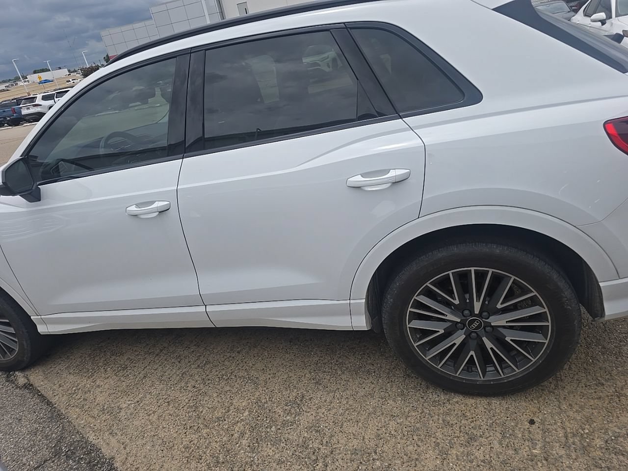 Used 2024 Audi Q3 2.0T Premium AWD/4WD image 8