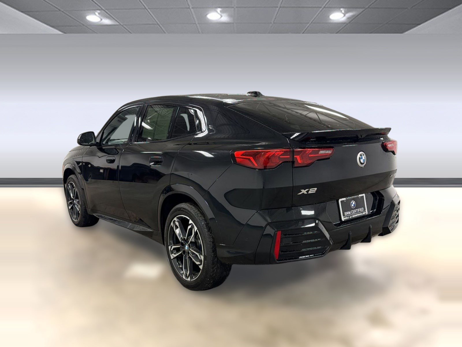 Certified 2025 BMW X2 xDrive28i image 3