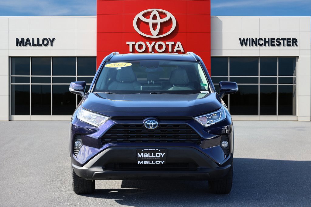 Used 2021 Toyota RAV4 XLE Premium image 5