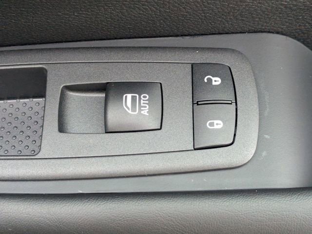 New 2026 Chrysler Pacifica Select image 35