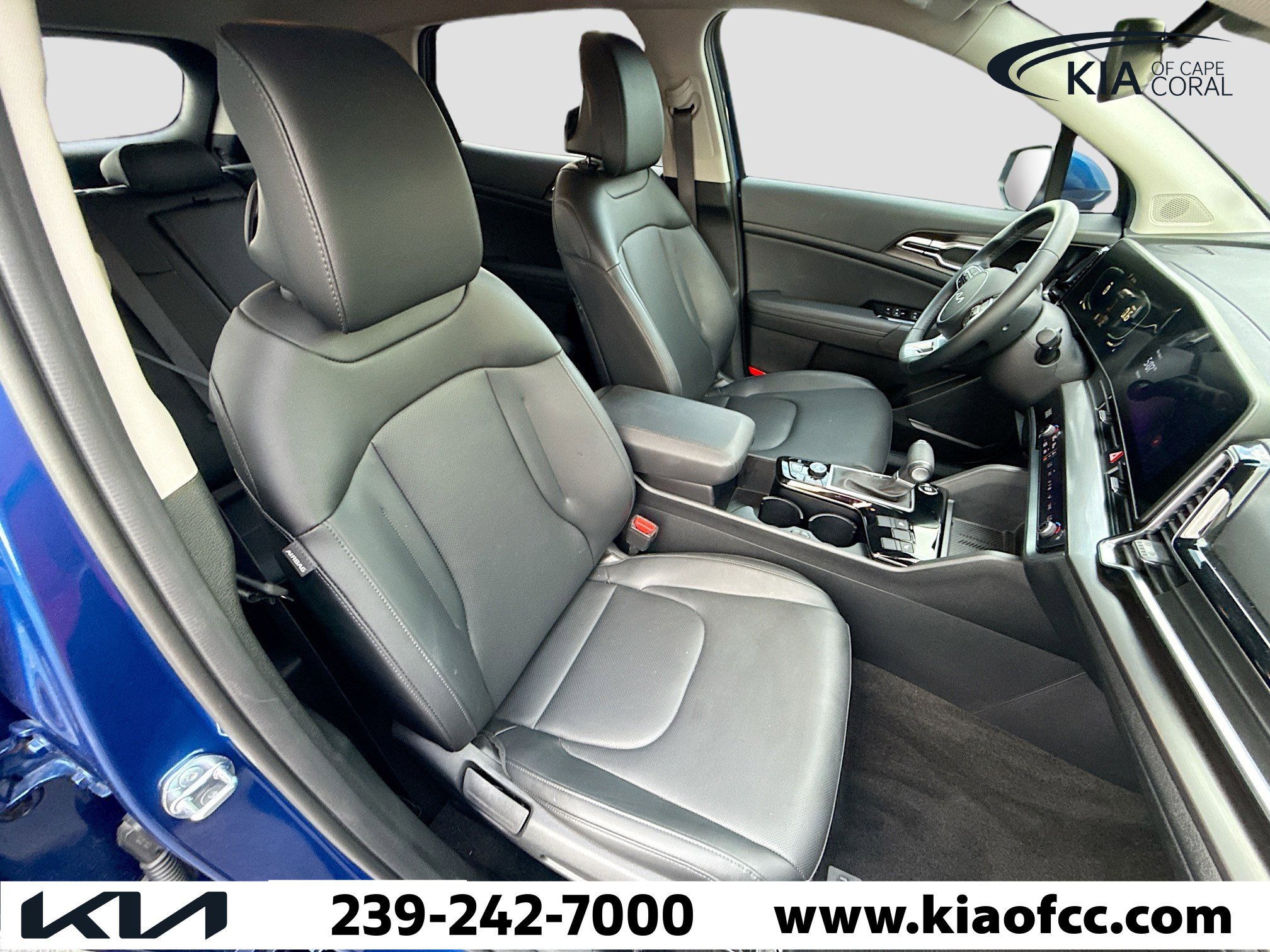 Used 2025 Kia Sportage EX image 14