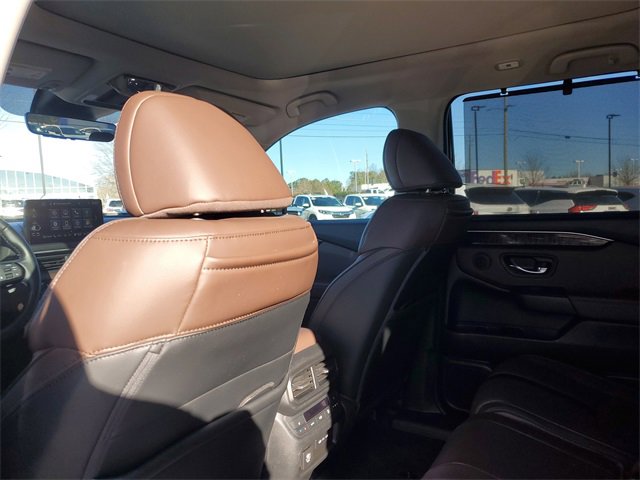 Used 2024 Honda Pilot Elite image 35