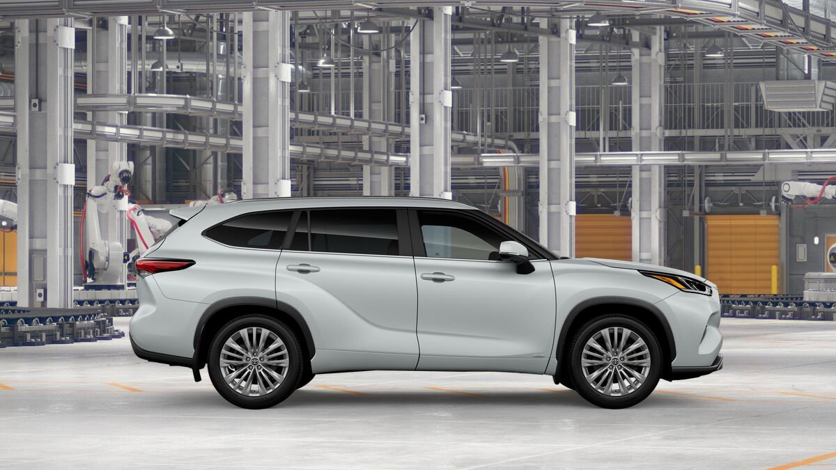 New 2026 Toyota Highlander Platinum image 12