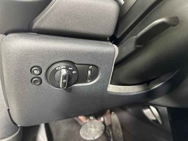 Used 2022 MINI Cooper S image 19