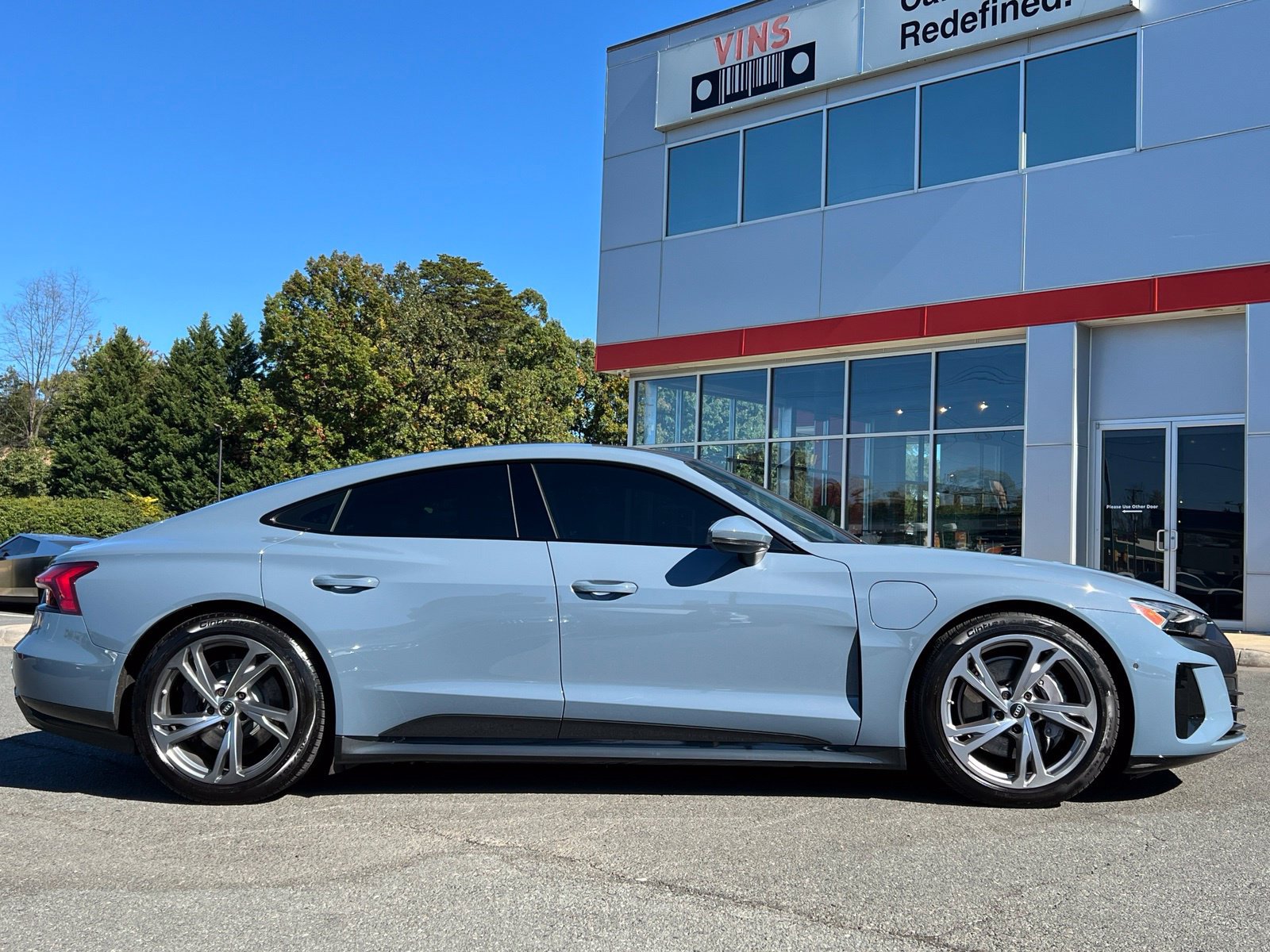 Used 2023 Audi e-tron GT Premium Plus AWD/4WD image 25