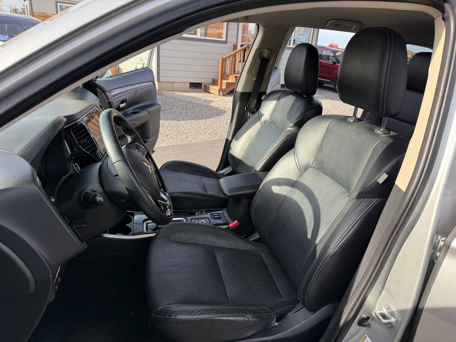 Used 2020 Mitsubishi Outlander SEL image 5