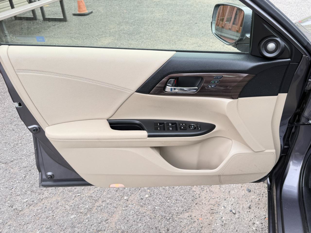 Used 2017 Honda Accord EX-L image 15