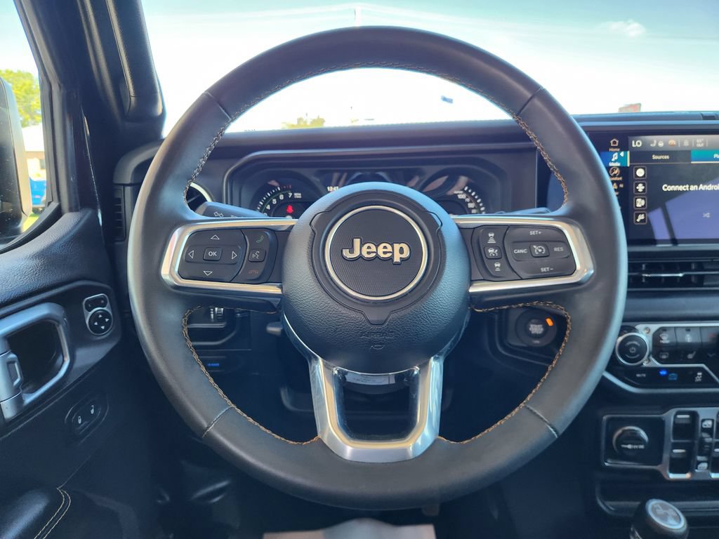 Used 2024 Jeep Wrangler Unlimited Sahara w/ Technology Group AWD/4WD image 20