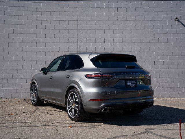 Certified 2022 Porsche Cayenne Turbo image 3