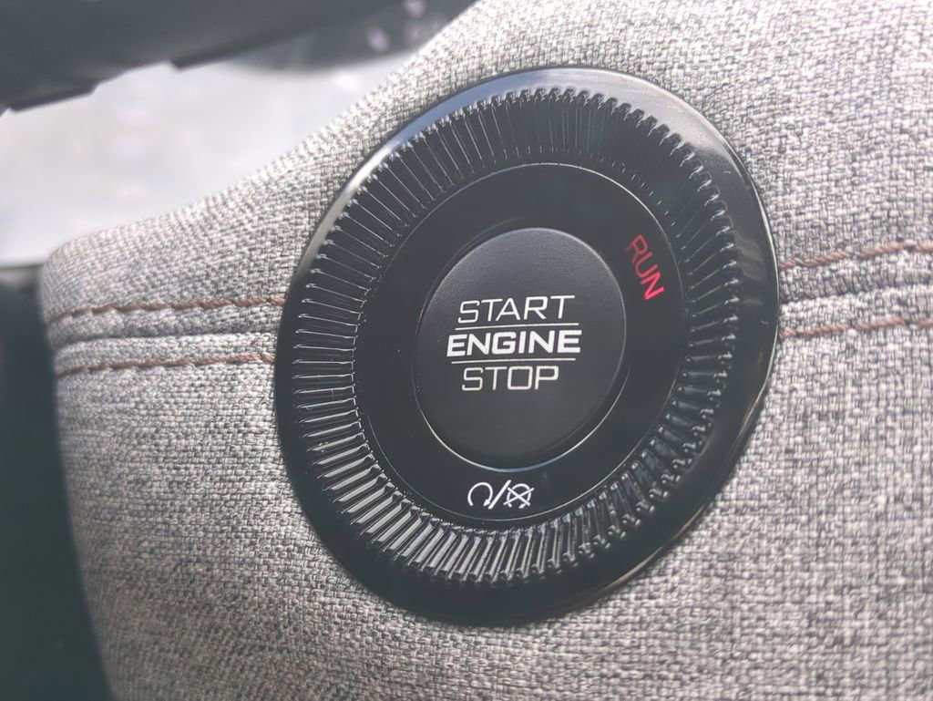 Used 2022 Jeep Compass Latitude w/ Sun and Sound Group image 31