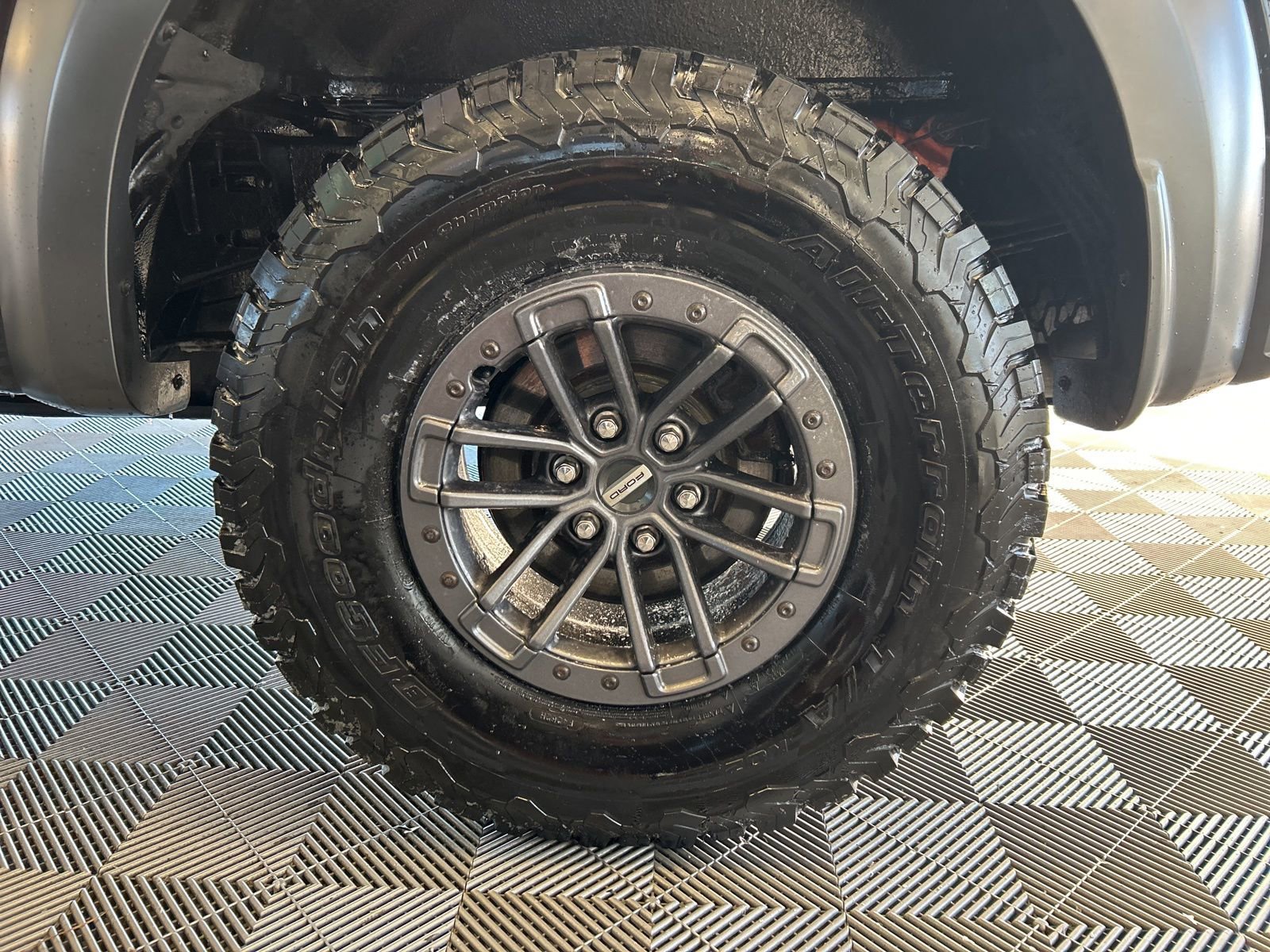 Used 2019 Ford F150 Raptor w/ Equipment Group 802A Luxury image 9