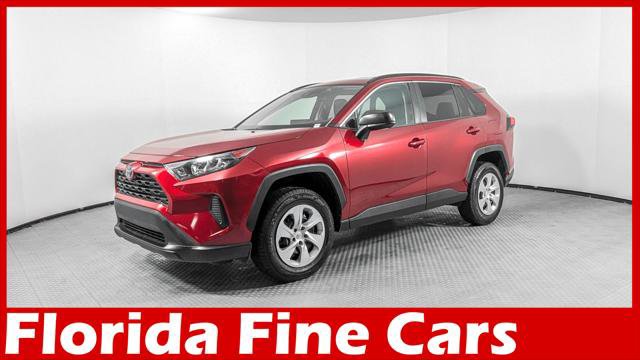 Used 2020 Toyota RAV4 LE FWD image 1