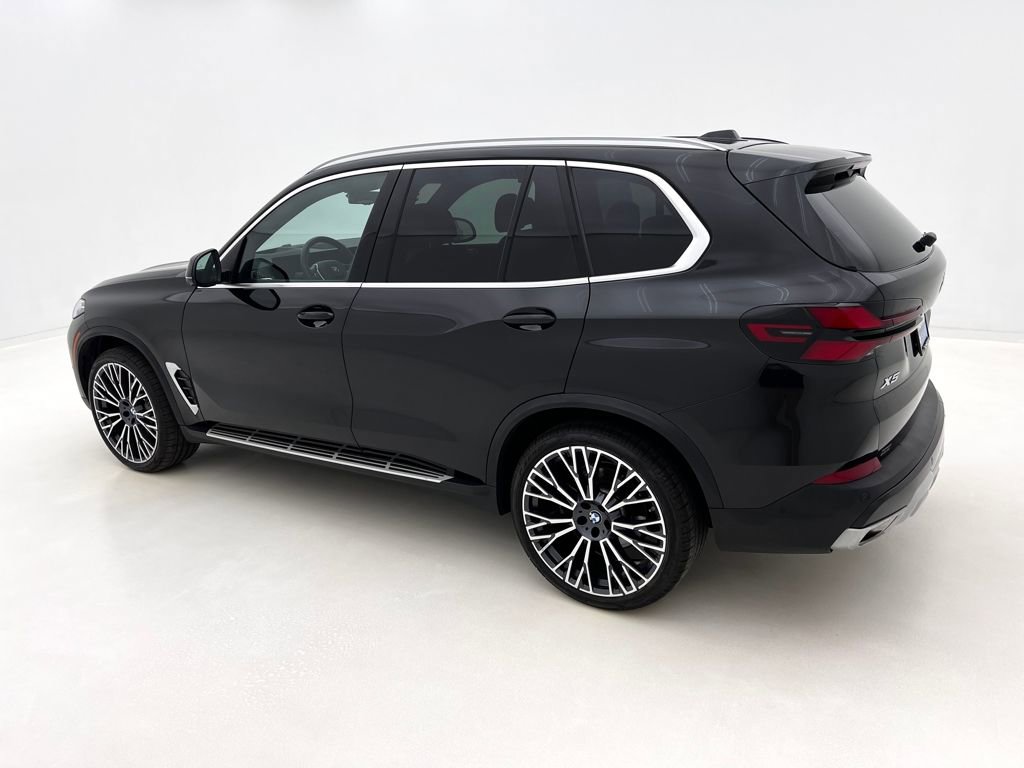 Certified 2025 BMW X5 xDrive40i w/ Executive Package image 10
