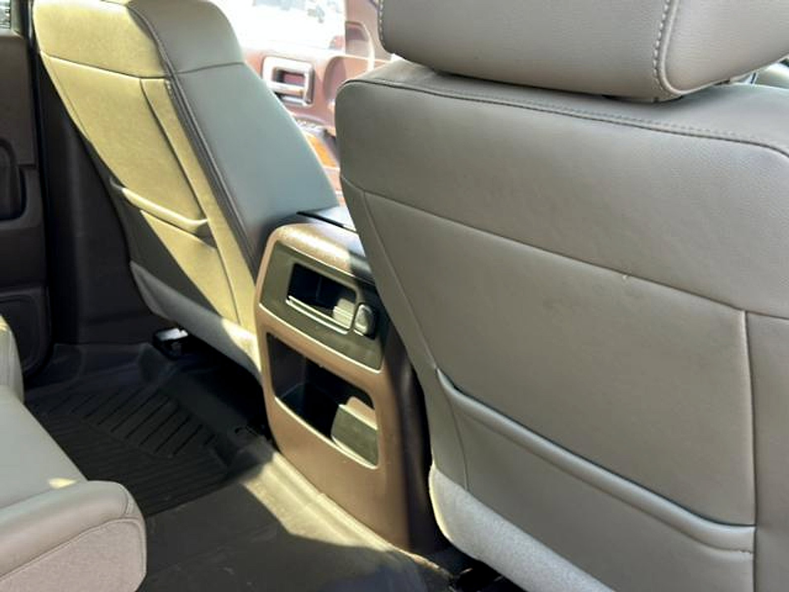 Used 2018 Chevrolet Silverado 1500 LTZ w/ High Desert Package AWD/4WD image 29