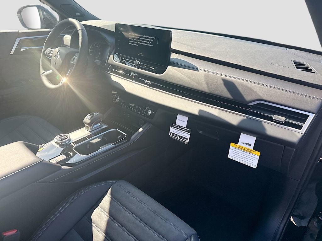 New 2026 Mitsubishi Outlander LE FWD image 28