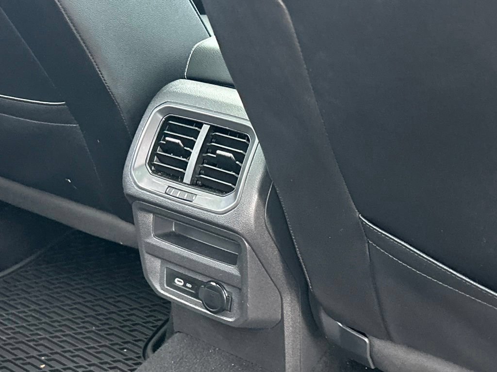 Used 2021 Volkswagen Tiguan SE R-Line FWD image 49