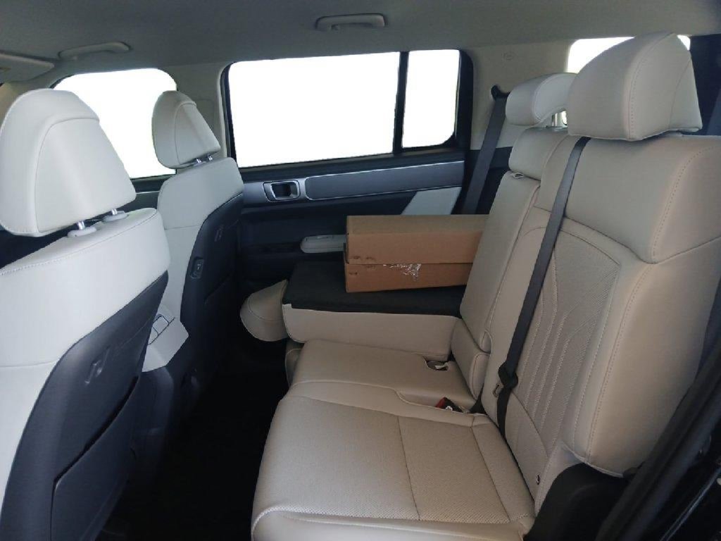 New 2027 Hyundai Santa Fe SEL FWD image 20