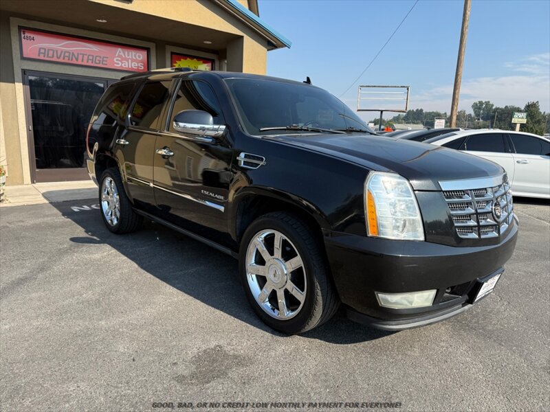 Used 2010 Cadillac Escalade Premium AWD/4WD image 1