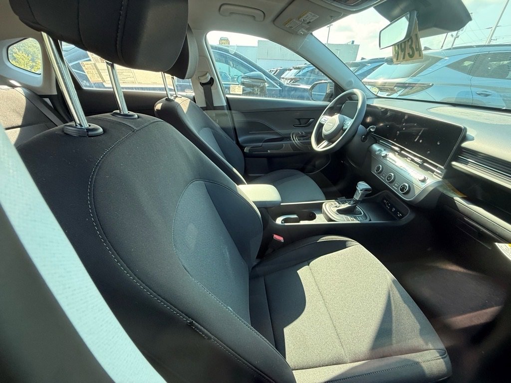 New 2026 Hyundai Kona SE image 15