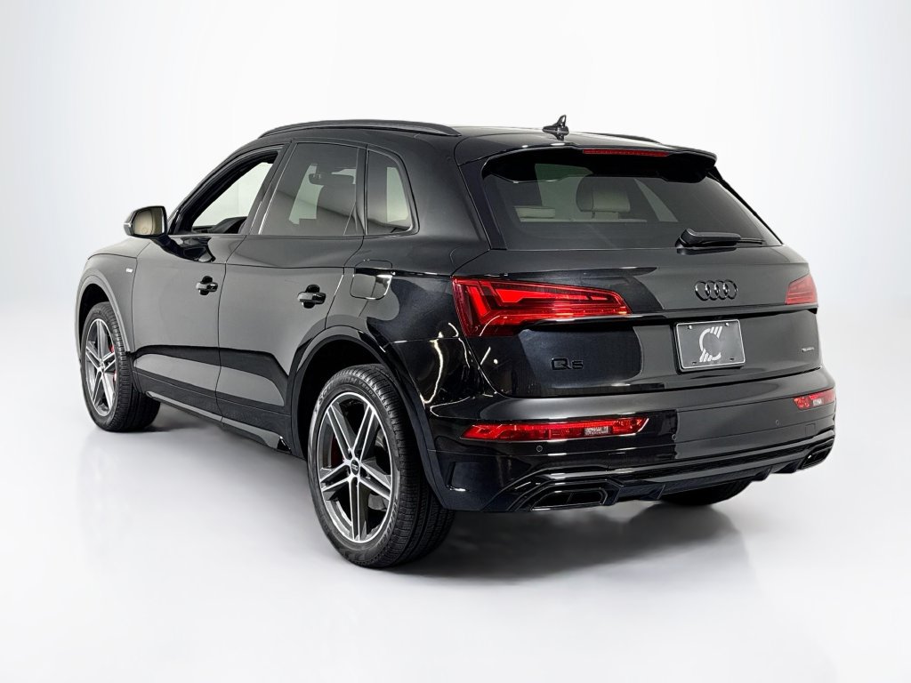 Used 2024 Audi Q5 e Premium Plus w/ Premium Plus Package AWD/4WD image 3