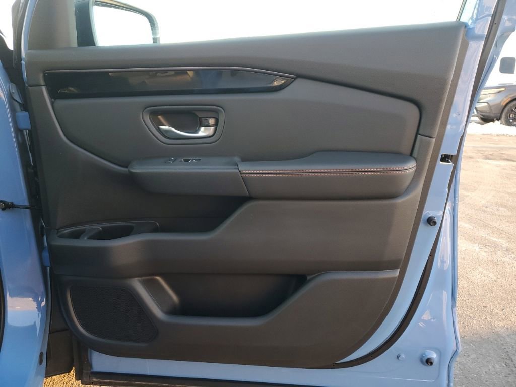 Certified 2025 Honda Pilot TrailSport image 42
