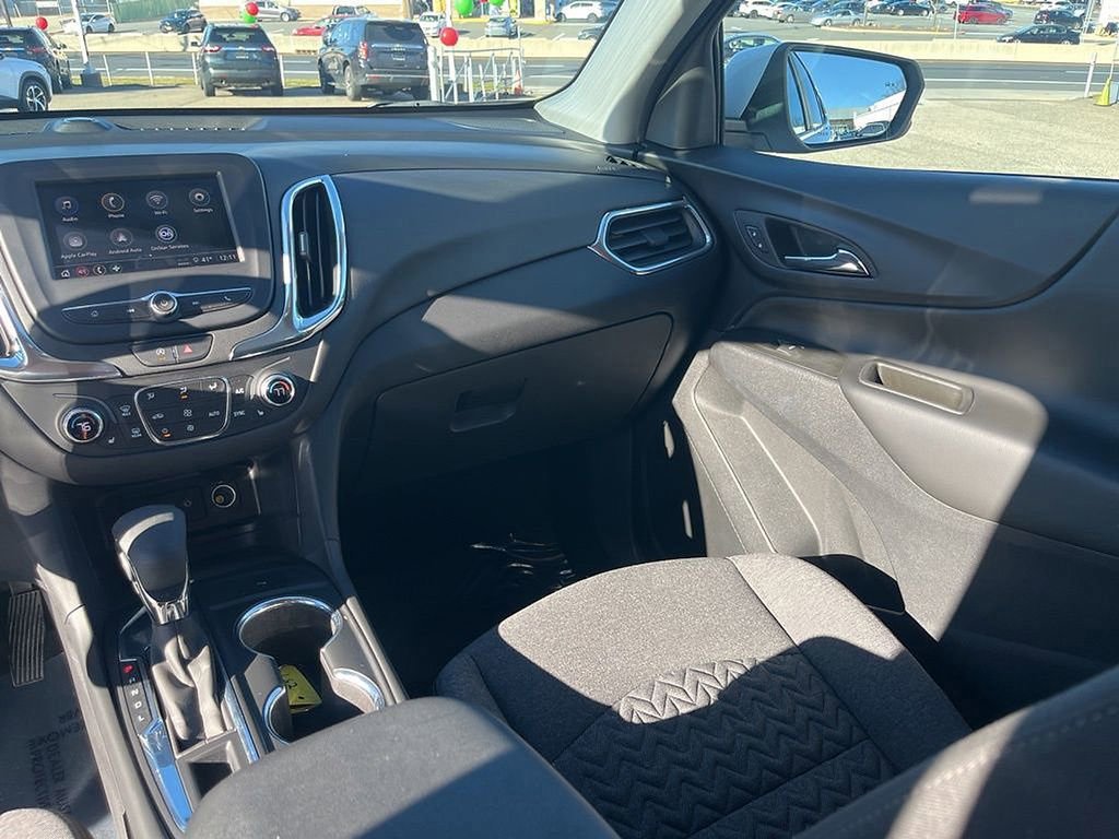 Used 2023 Chevrolet Equinox LT image 18