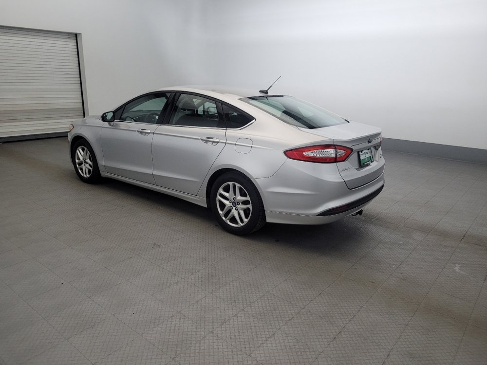 Used 2014 Ford Fusion SE FWD image 3