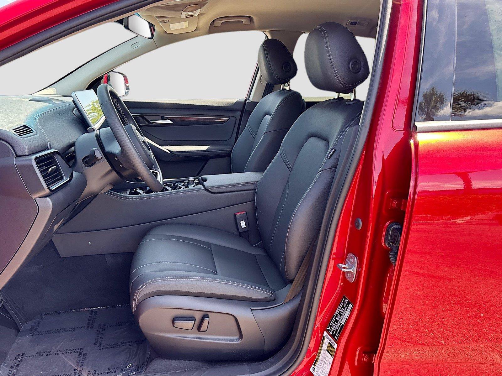 New 2025 VinFast VF 8 Eco AWD/4WD image 20